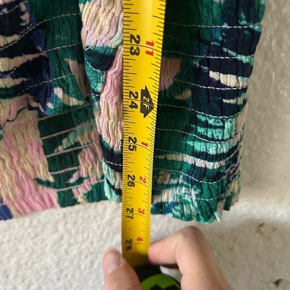 Torrid 5X Floral Off-Shoulder Top - Green and Pink Tropical Coastal Vacation - Picture 6 of 15